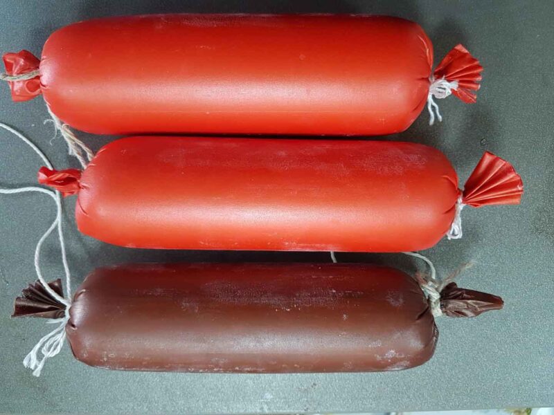 Saucisses a l'ail de viande / de jambon
